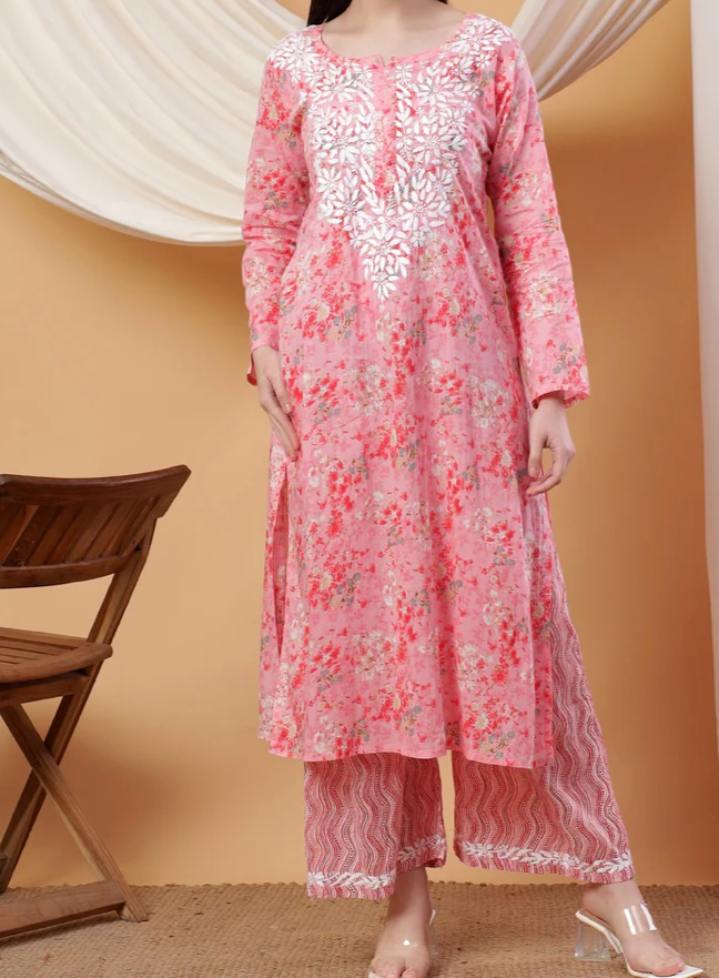 Noor-E-Nazaakat: Mul Cotton Chikankari Kurti