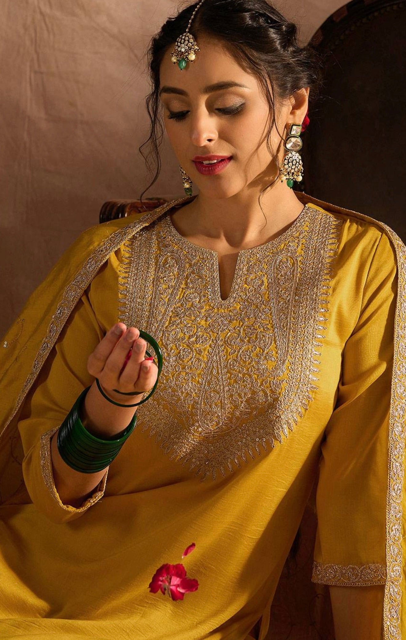 Nazm – A Poetic Suit Set