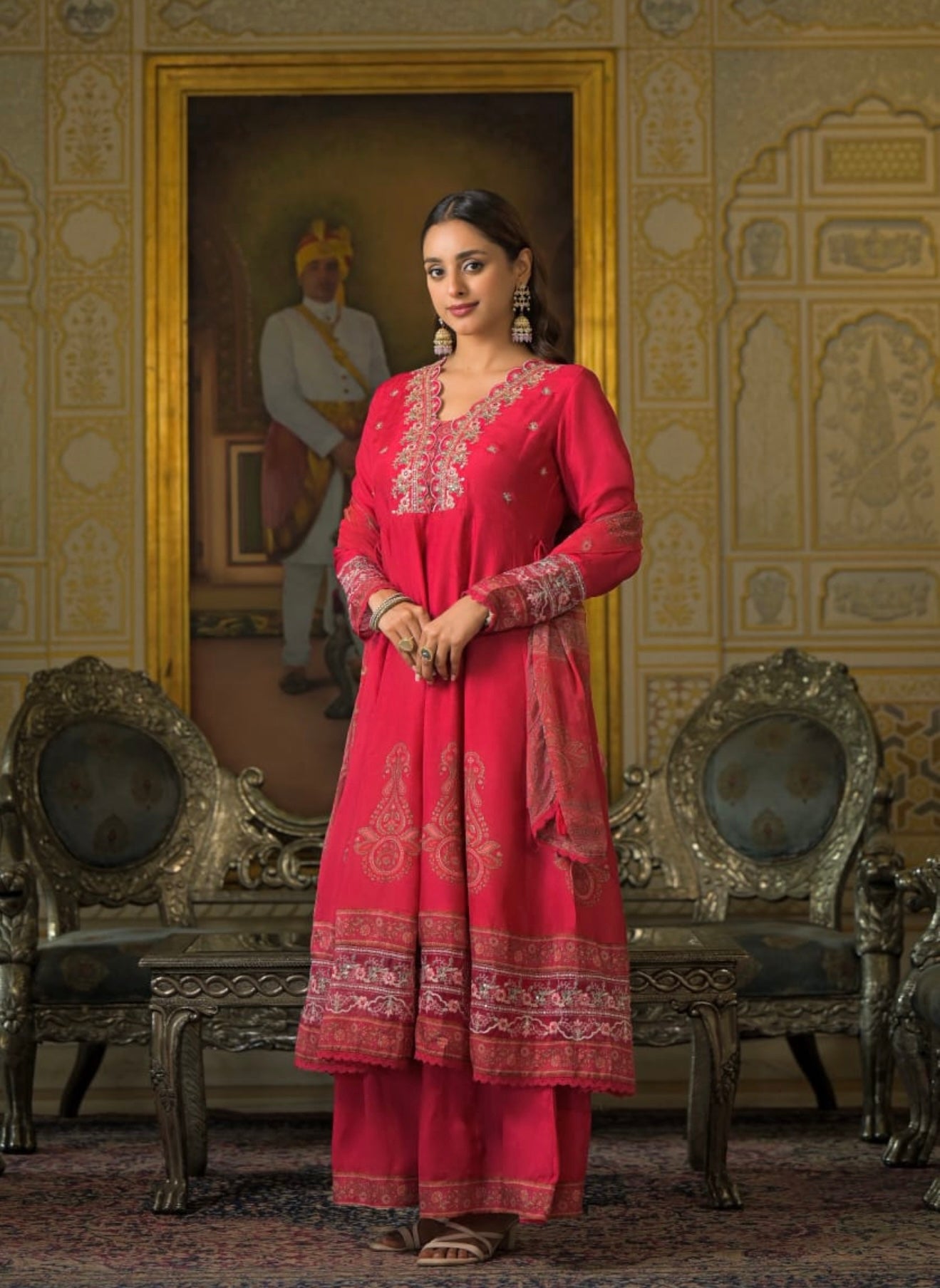 Zehra – Feminine Classic Suit Set