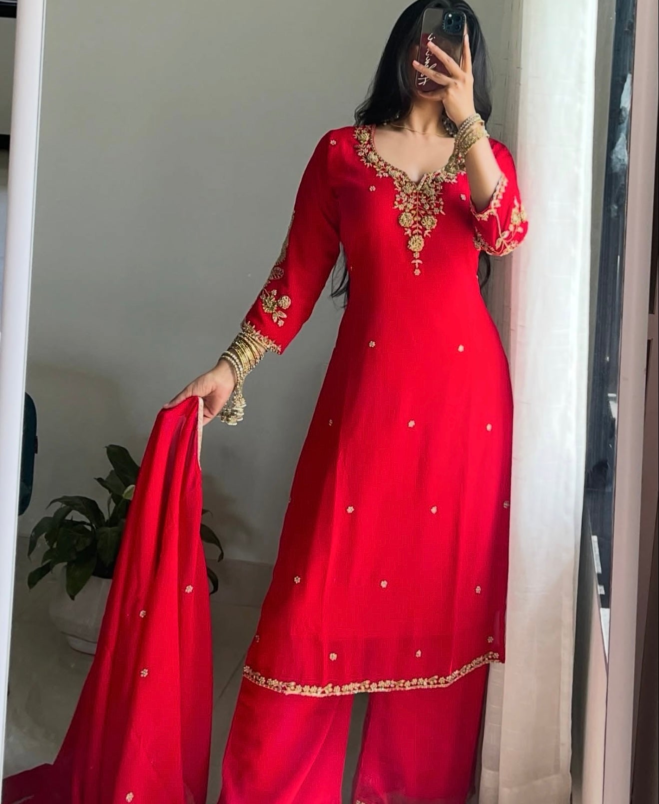 Mirrorlight Magic – Shimmer Suit