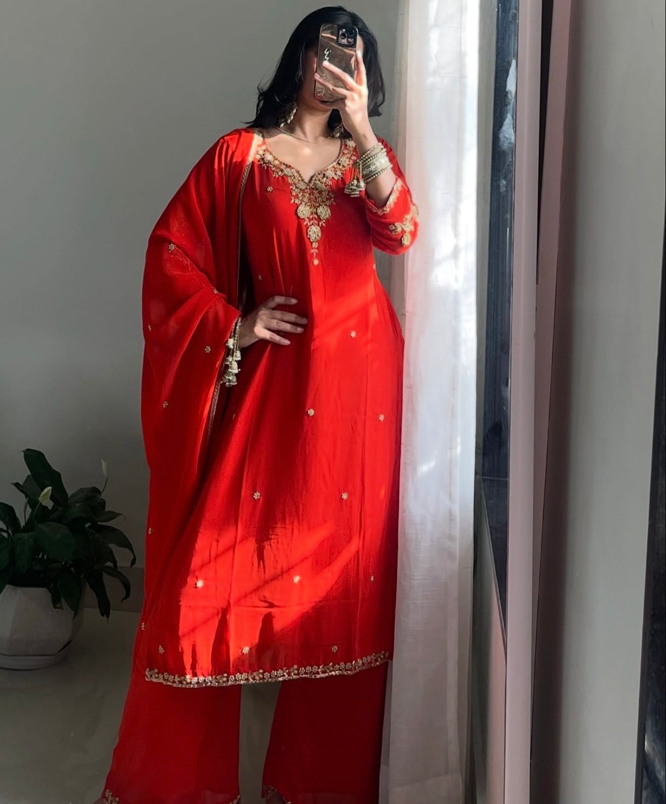 Mirrorlight Magic – Shimmer Suit