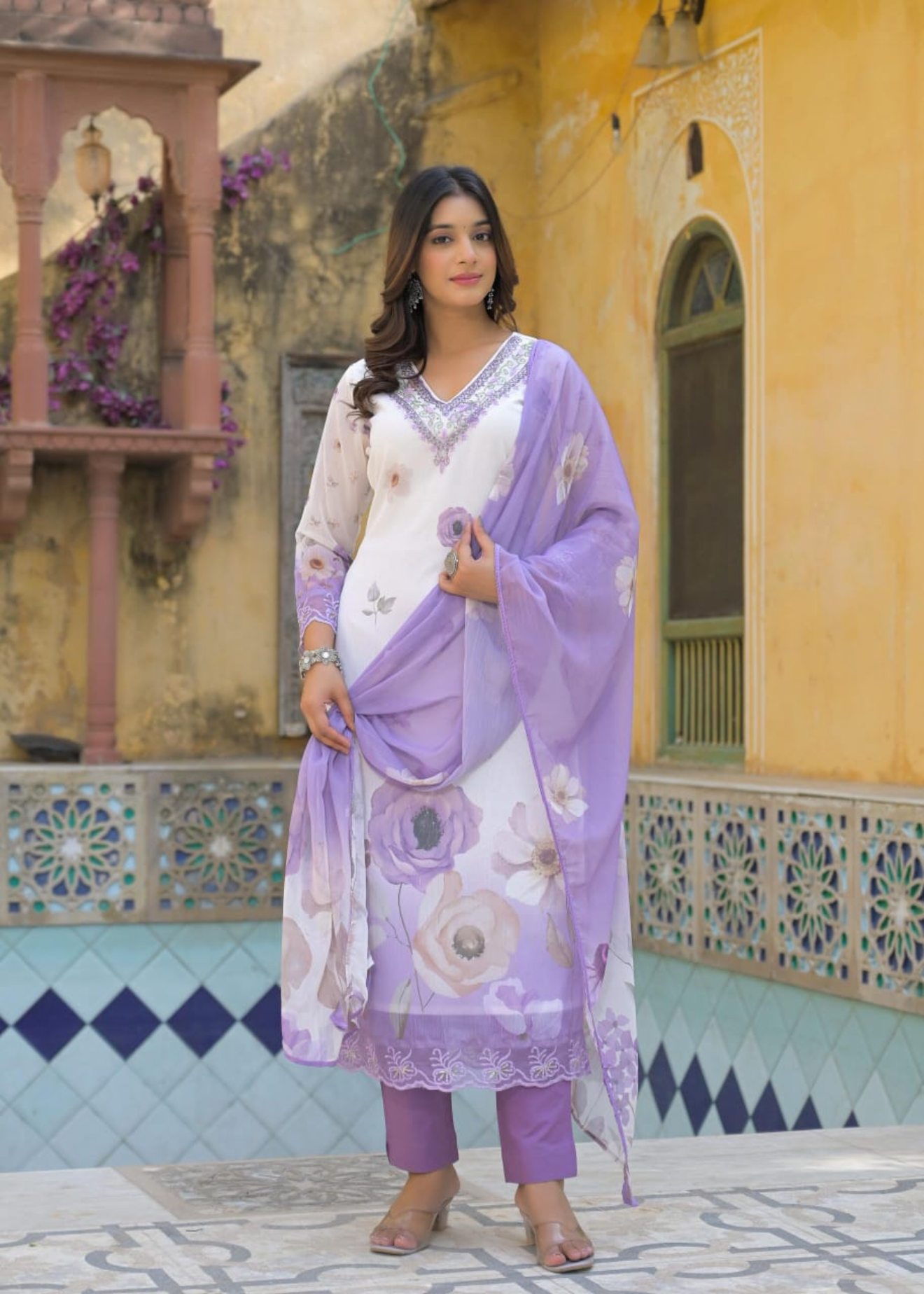 Chaandni Adaa Suit