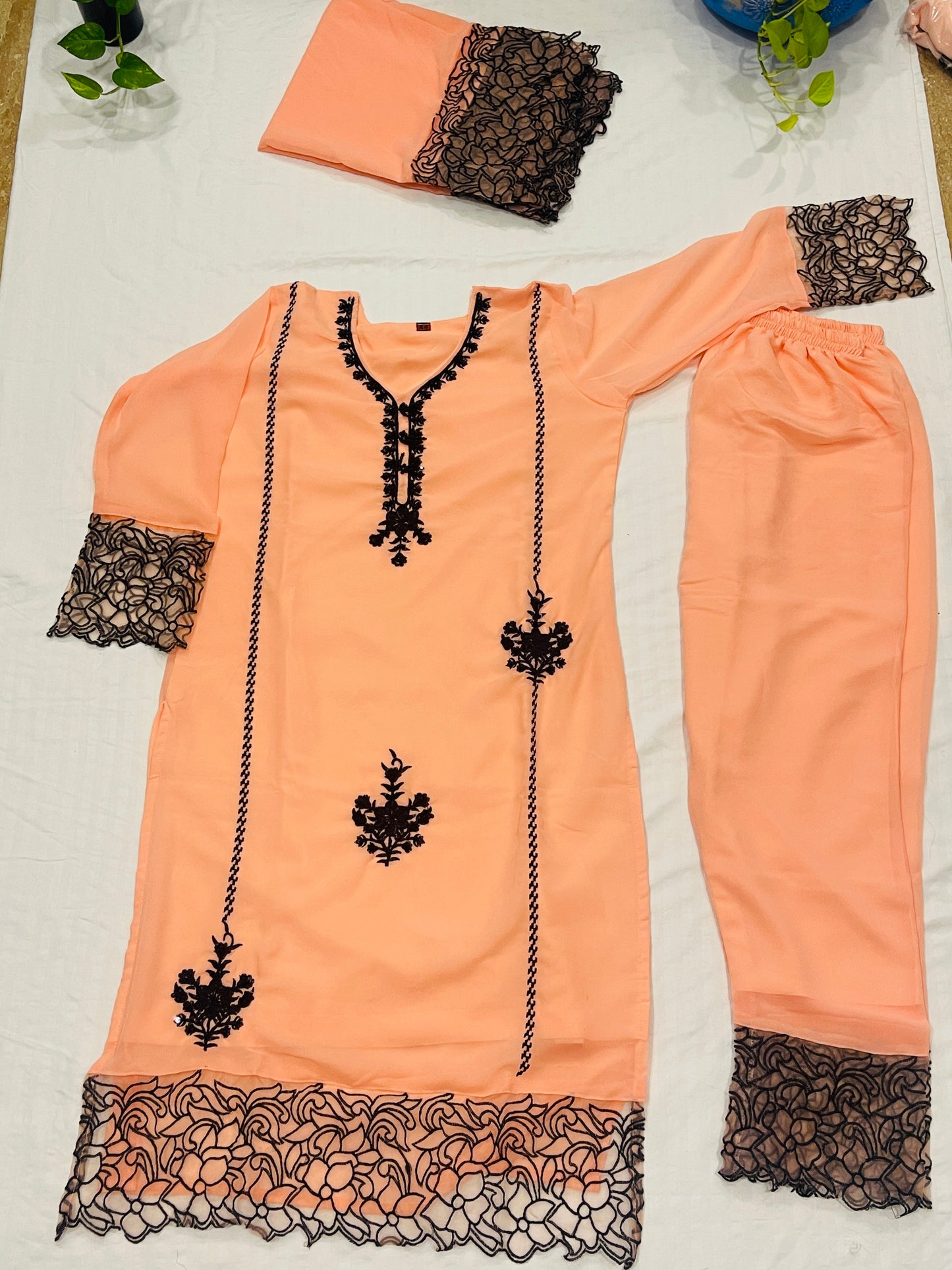 Noor-E-Nazakat: Georgette Embroidered Suit Set