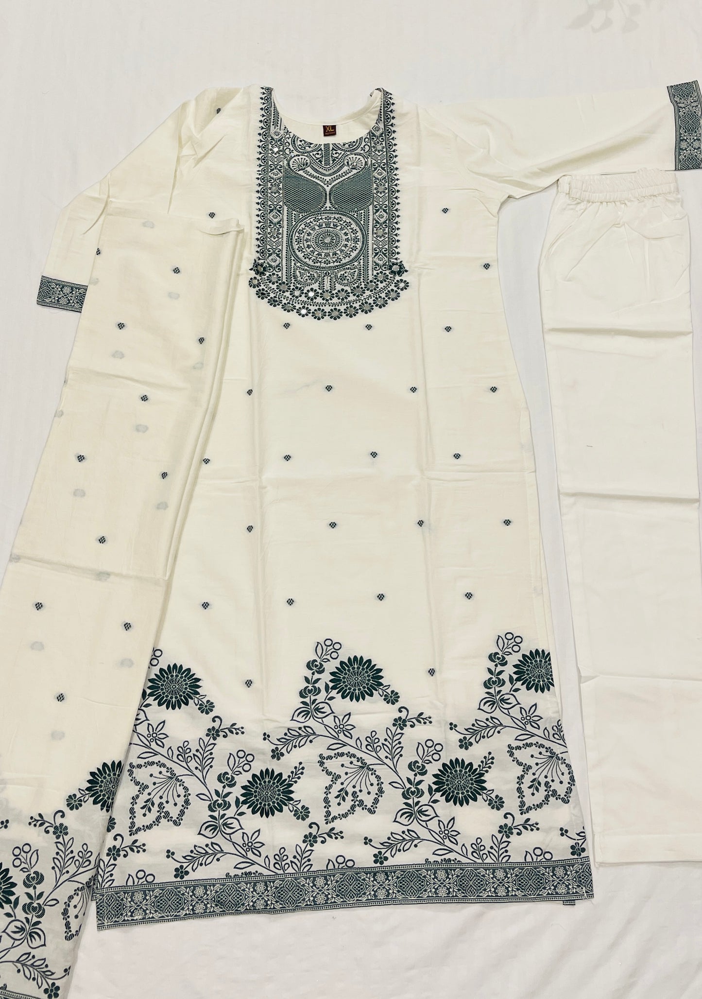 Adaayein: Sparkle Stone Suit Set