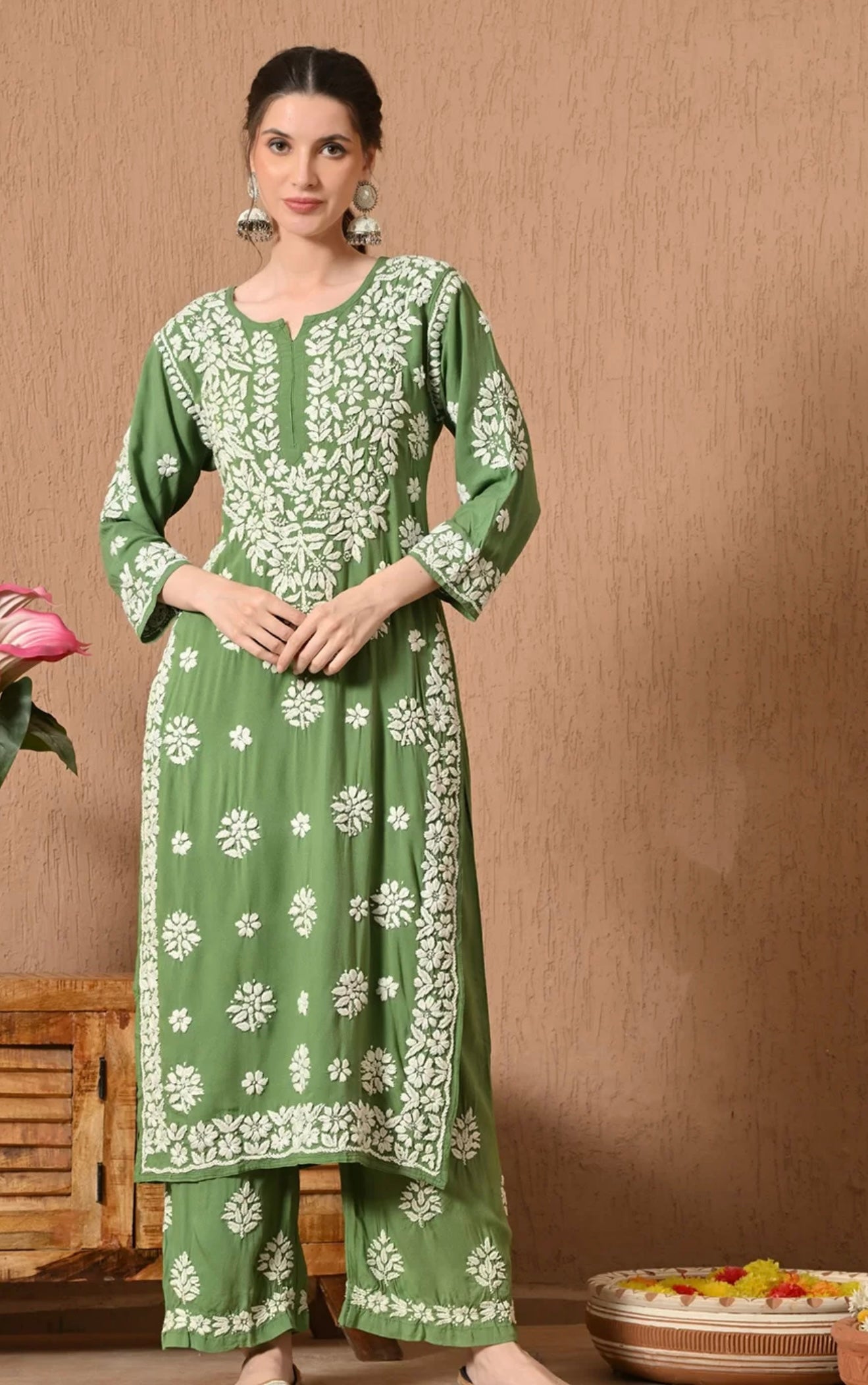 Naaz-e-Modal Lucknowi Suit