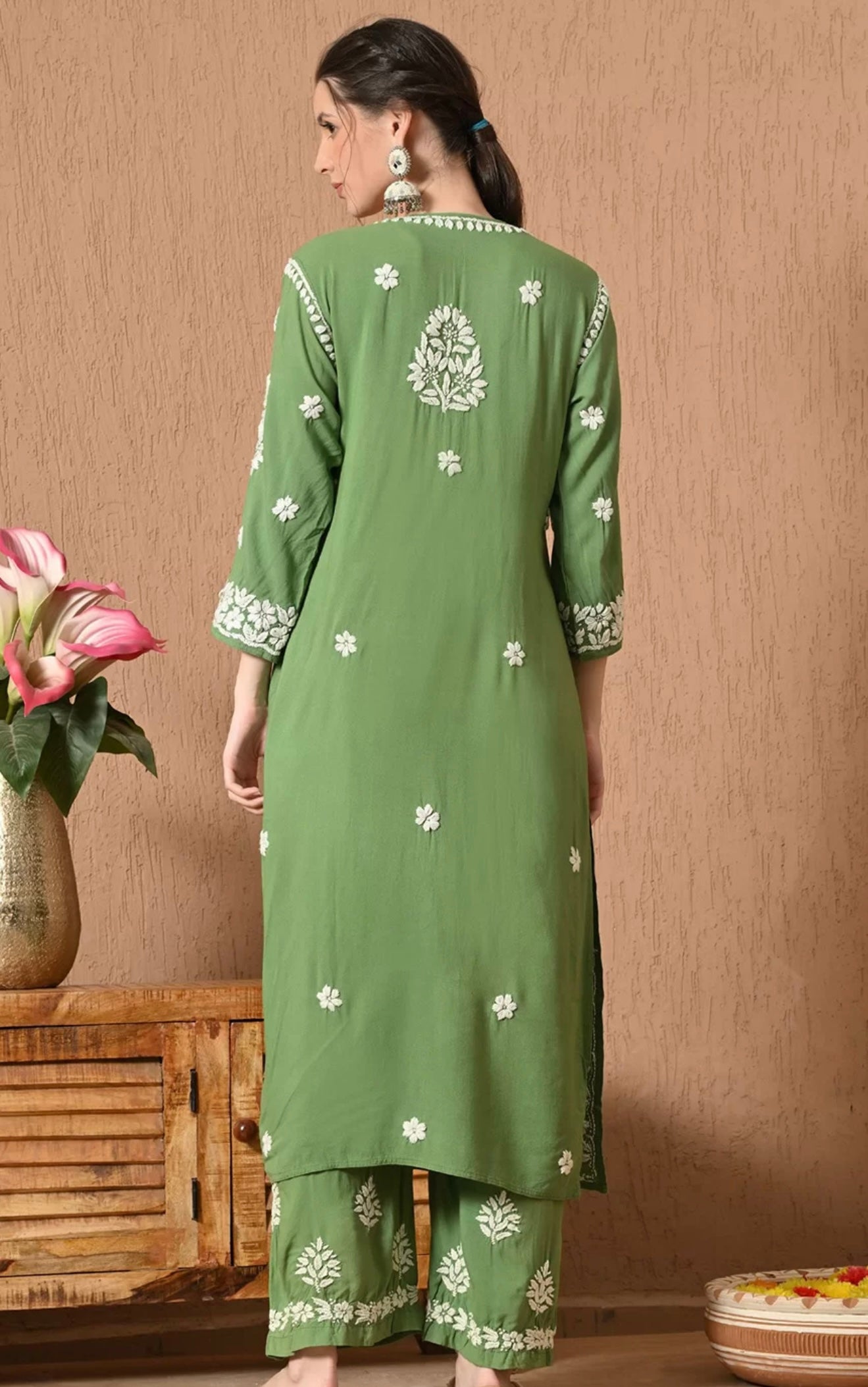 Naaz-e-Modal Lucknowi Suit