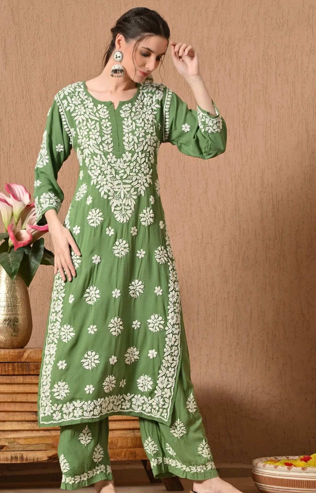 Naaz-e-Modal Lucknowi Suit