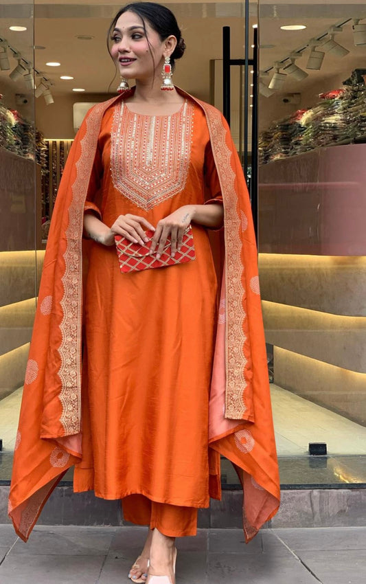 Roshan Riwaayat – Heritage Suit Set
