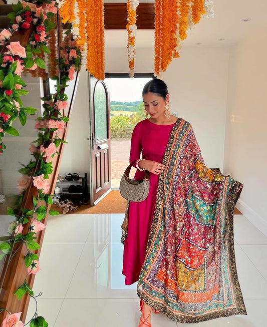 Nezaami Signature Phulkari Dupatta